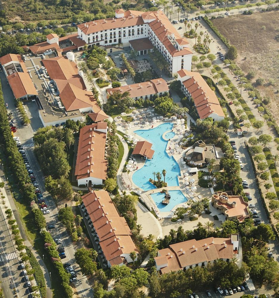 Portaventura El Paso - Includes Unlimited Access To Portaventura Park & 1 Access To Ferrari Land 4*