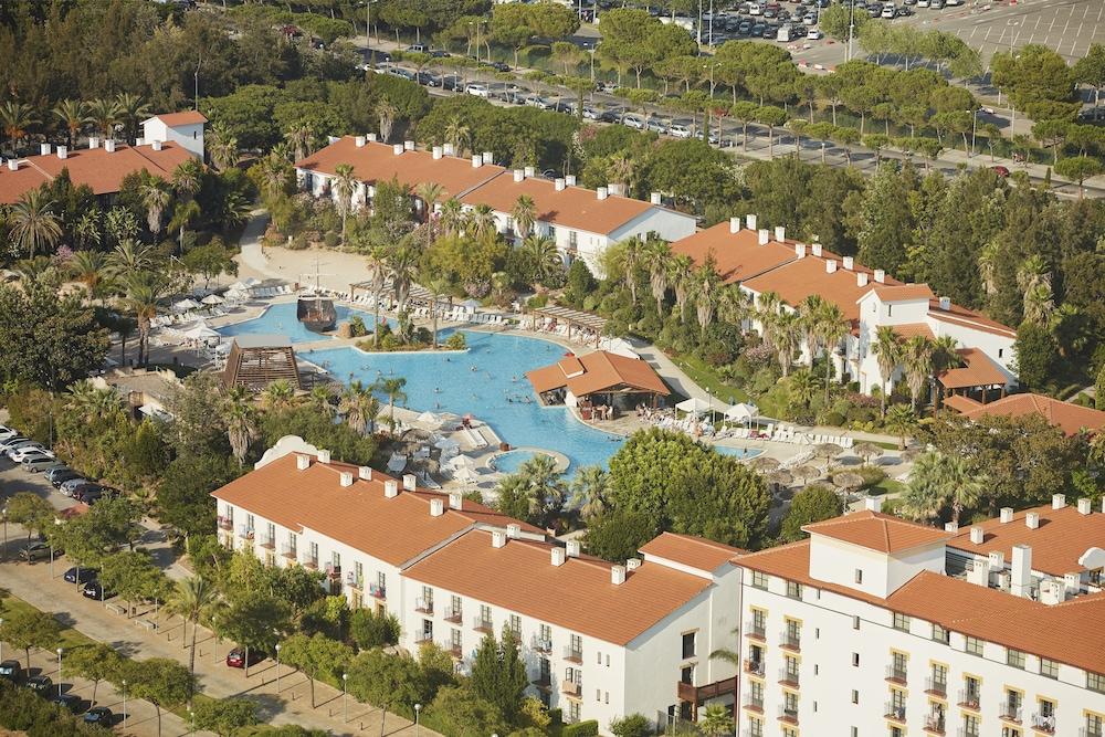 Portaventura El Paso - Includes Unlimited Access To Portaventura Park & 1 Access To Ferrari Land Salou